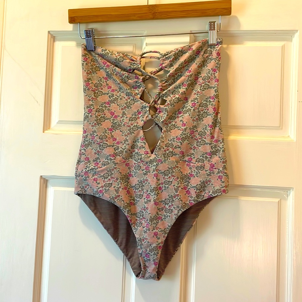 Acacia Bronx one piece - M